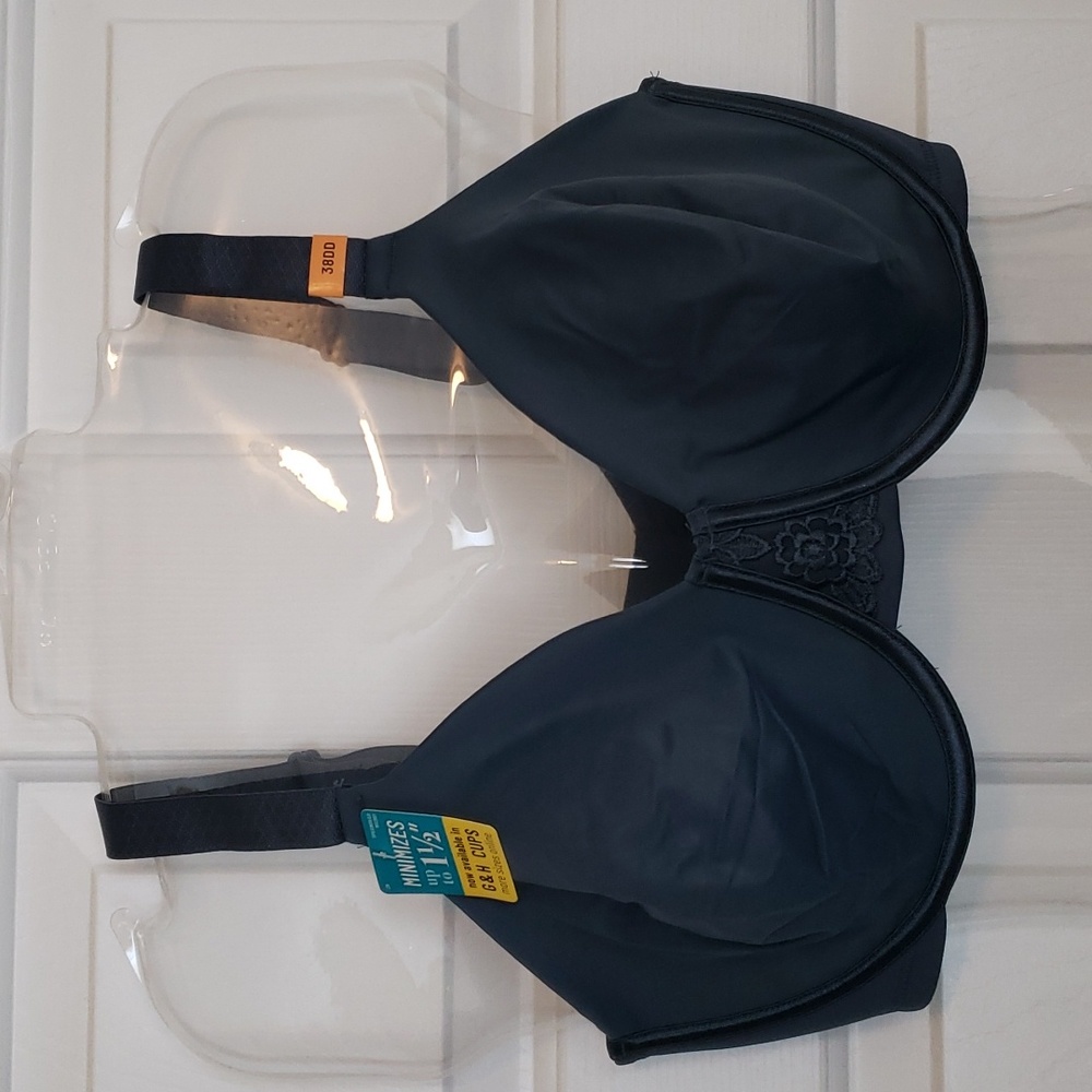 NWOT Vanity Fair Beauty Back bra 38DD